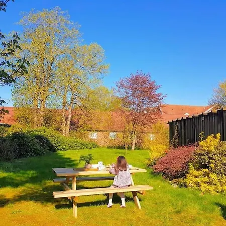 5 Minute Walk To Lego House - Private Studio With Garden Holiday home