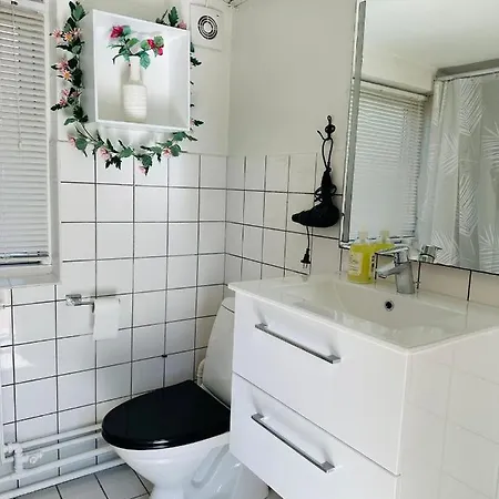 5 Minute Walk To Lego House - Private Studio With Garden